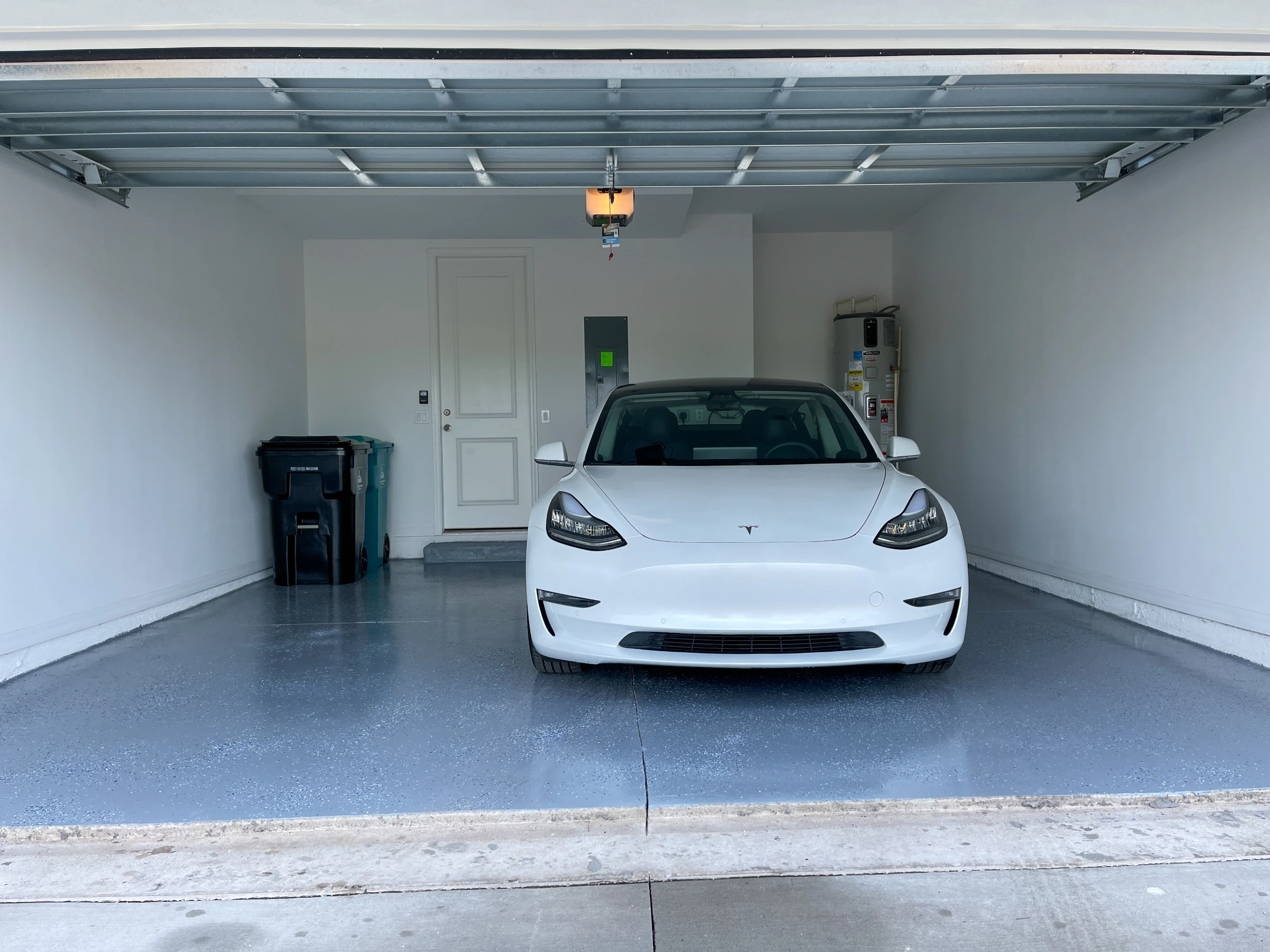 Reliable garage floor epoxy coating by GLI Epoxy Flooring